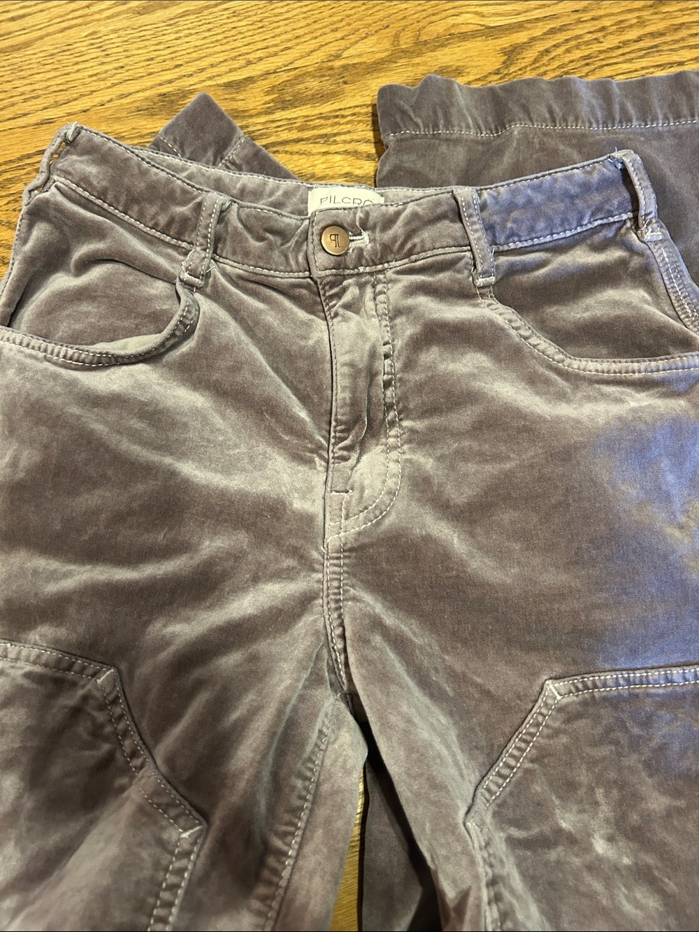 Pilcro high-rise velvet puddle curve pants - Picture 5 of 8